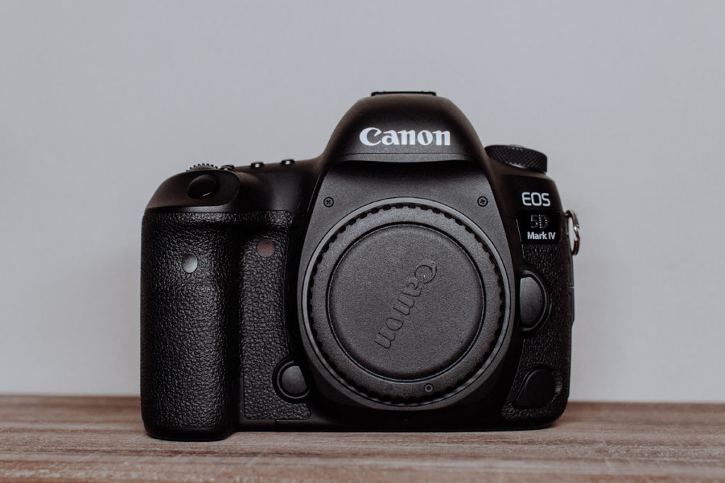 canon-5d-mark-iv-picture