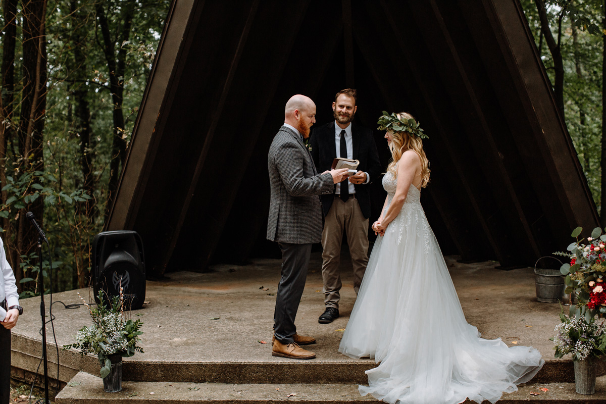 Image showcasing 135 Wedding Photography Tips for Beginners – Go From Novice to Expert ...