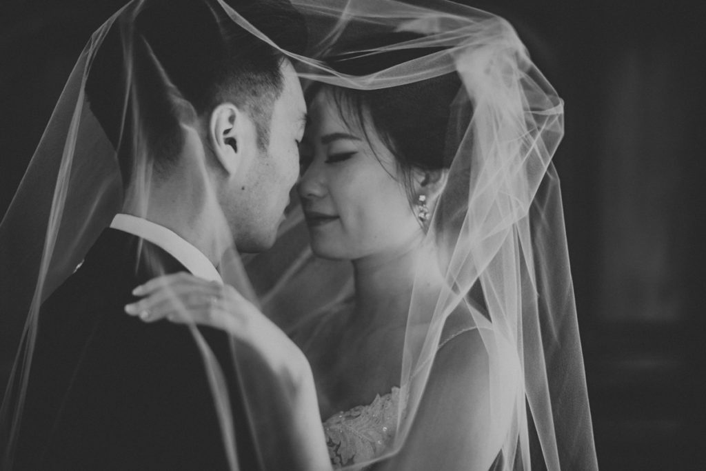 wedding-black-and-white-photography-grain