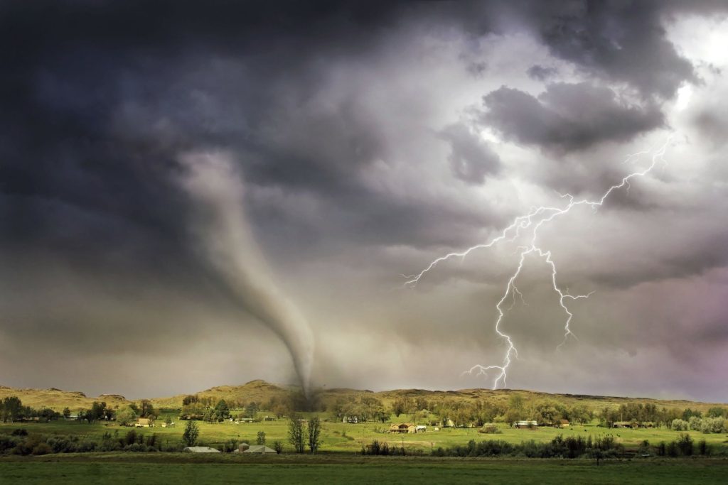 tornado-photography