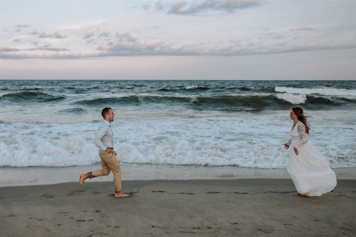 How To Take Amazing Beach Portraits Of Couples Formed From Light