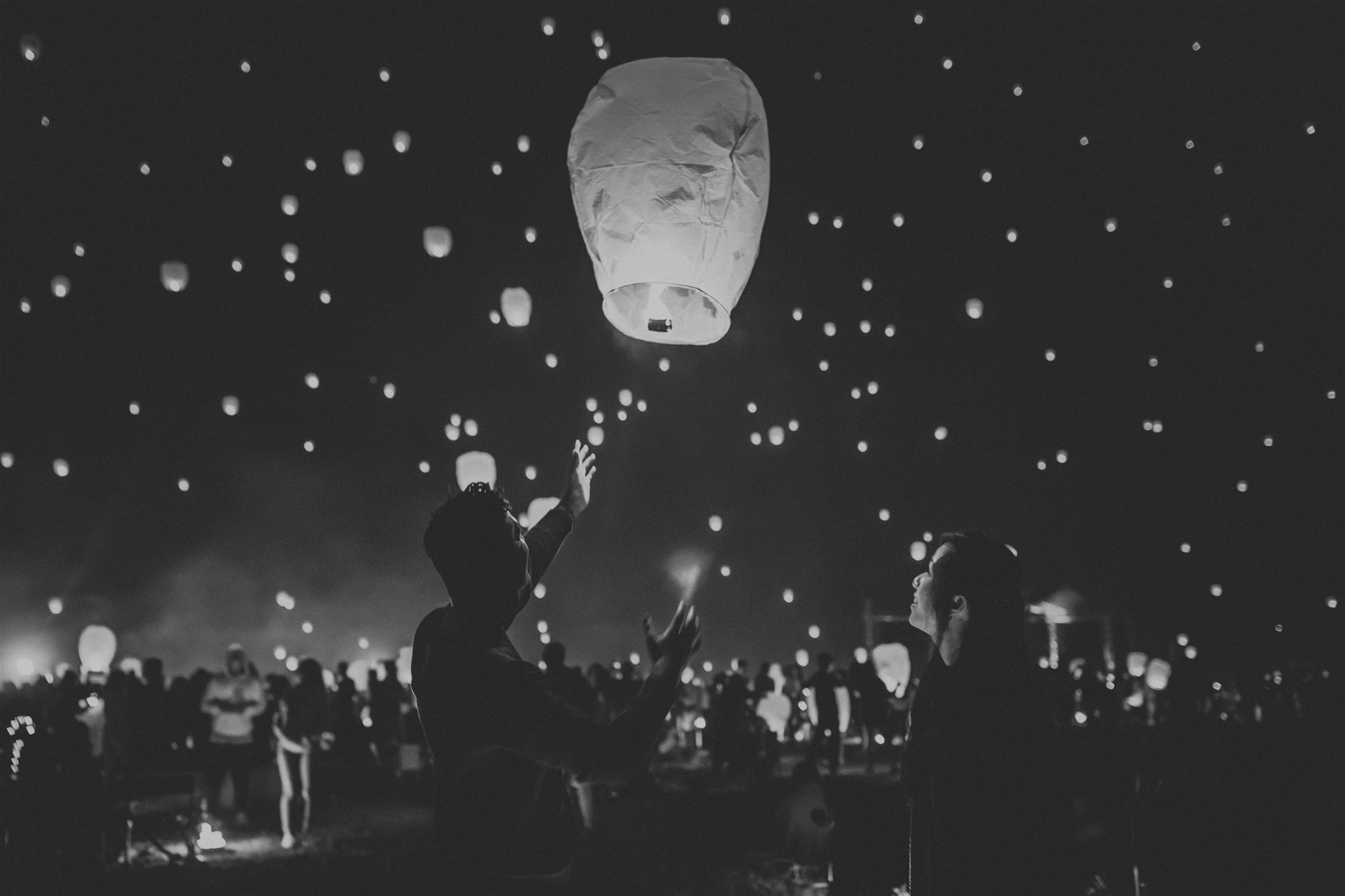 Hundreds of councils have taken action to ban sky lanterns, has yours? –  NFUonline